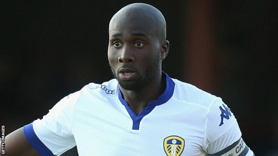 Sol Bamba Pensiun dari Sepak Bola Profesional