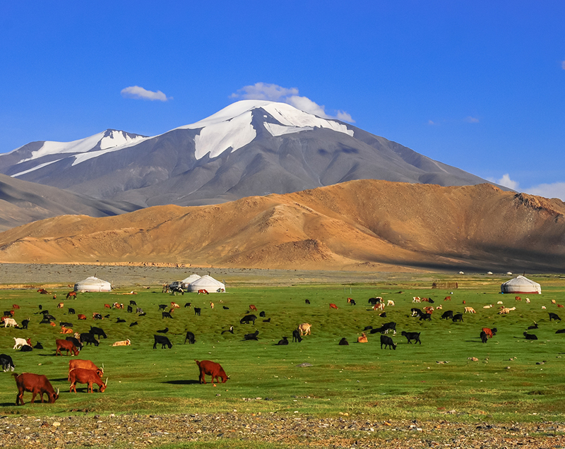 Altai mongolia mountains mountain range olgii bayan china lake nature mongolian asia altay kazakhstan beautiful russia wild siberia travel physical