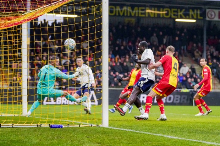 2 Link Live Streaming Go Ahead Eagles vs Ajax Amsterdam Sedang