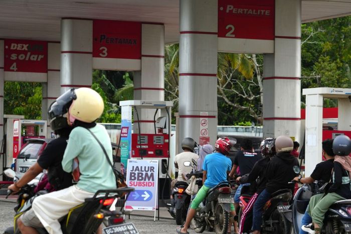 BAZOKABET - Harga BBM hari ini di seluruh Indonesia